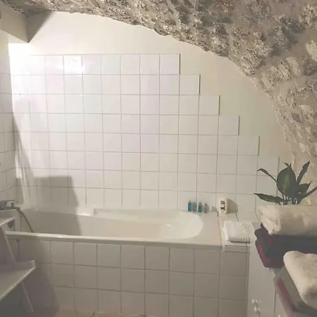 Charmant Au Pied Du Centre-ville Apartamento *